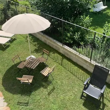 Casa Kiraz Tra E Monti * Манделло-дель-Ларио